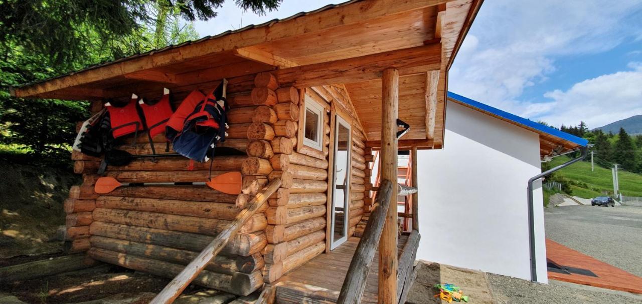 Vila Franceza - Cazare Cu Jacuzzi Pe Malul Lacului Colibiţa Exterior foto