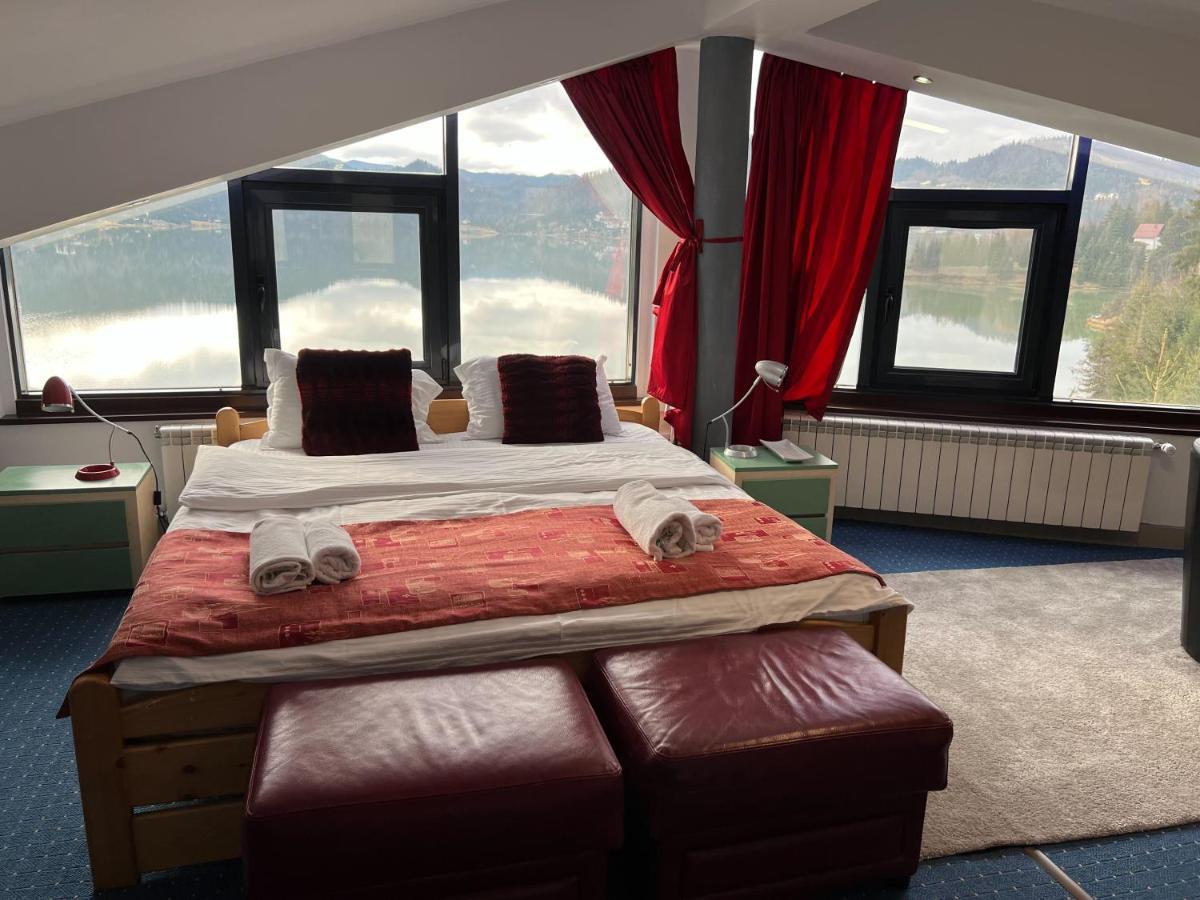 Vila Franceza - Cazare Cu Jacuzzi Pe Malul Lacului Colibiţa Exterior foto