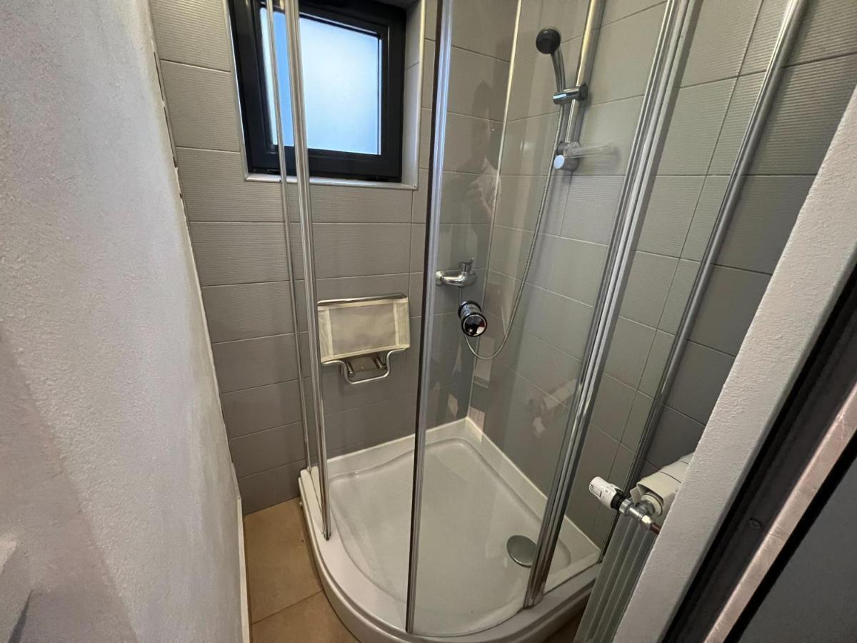Vila Franceza - Cazare Cu Jacuzzi Pe Malul Lacului Colibiţa Exterior foto